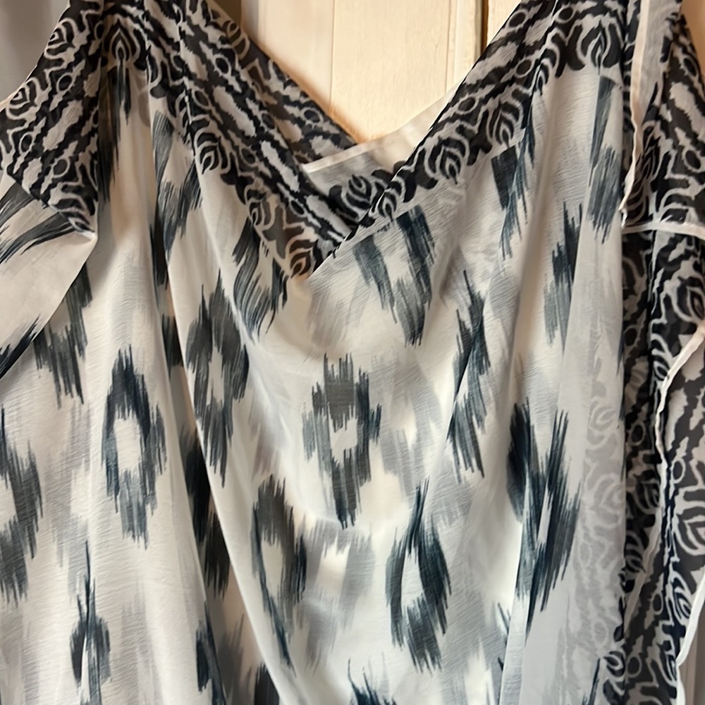 Playa Lucila Blue Print Sarong With Two Tassels